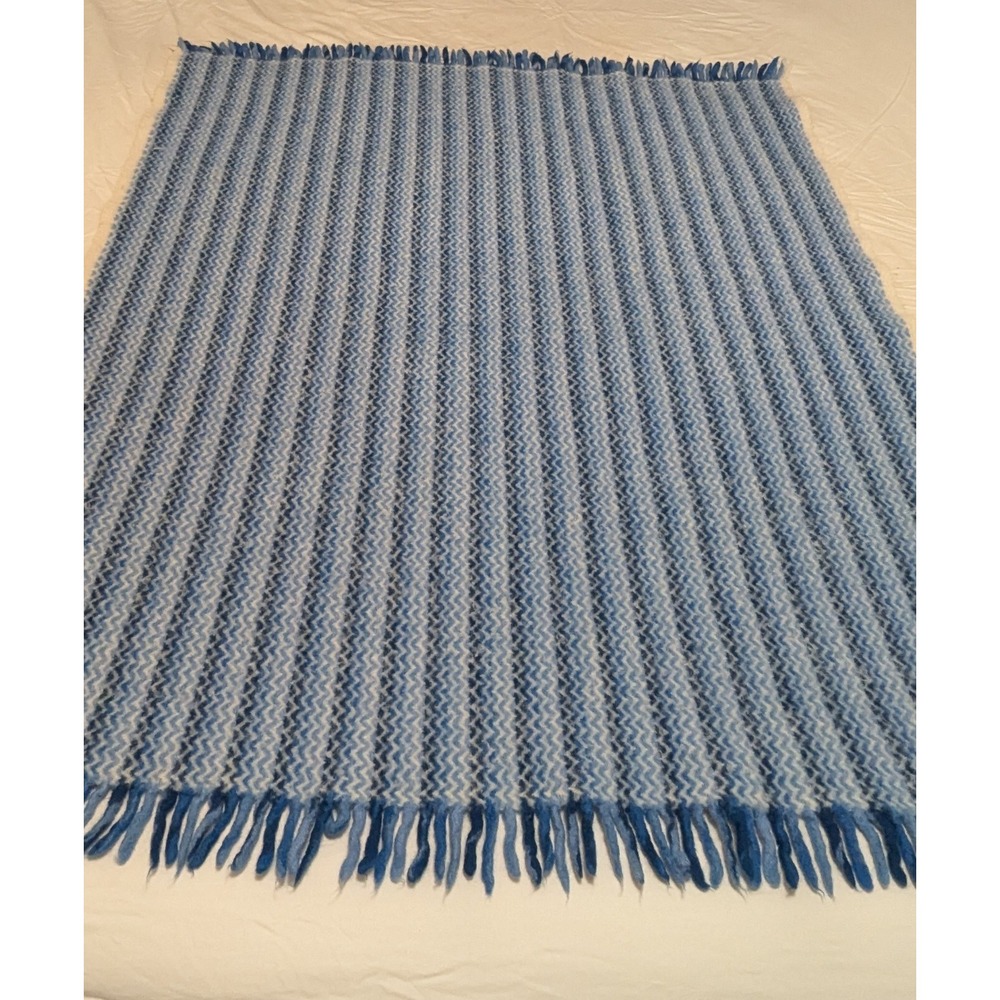 Klippan 100% Lambs Wool Chevron Blue Throw Blanket 114 x 134cm Made in Latvia